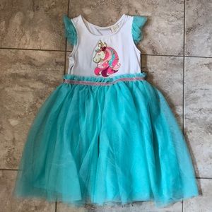 Girls dress